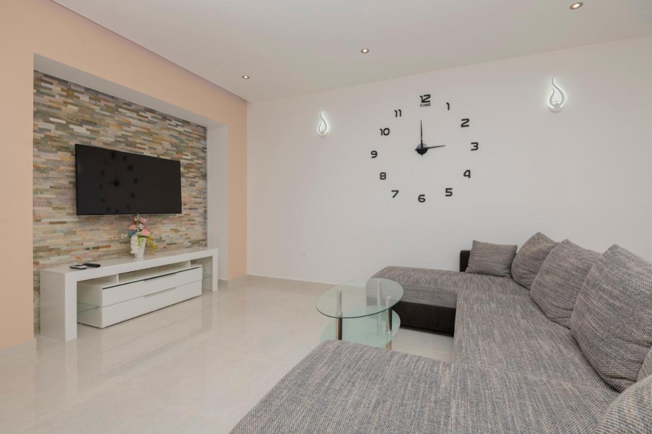 Apartments Radeljic Podstrana Kültér fotó