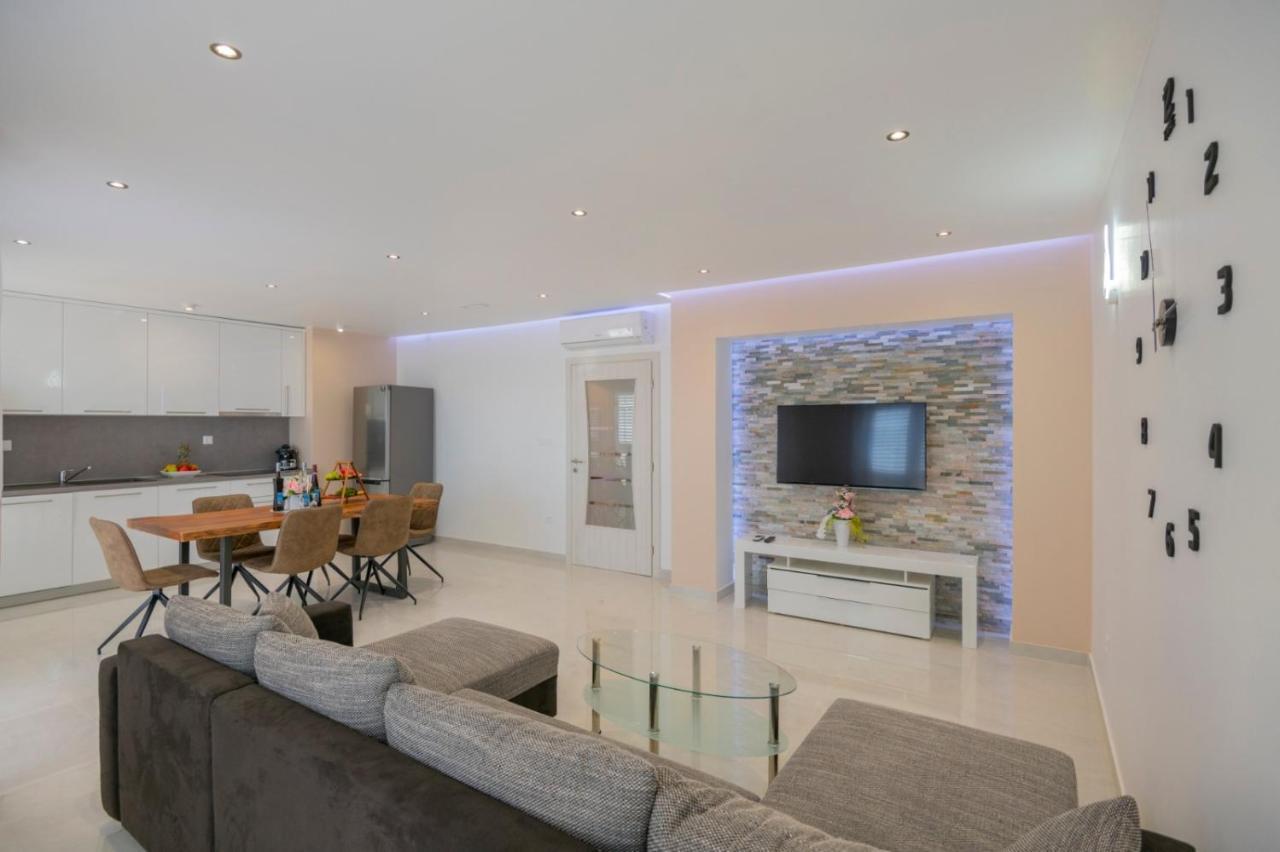 Apartments Radeljic Podstrana Kültér fotó