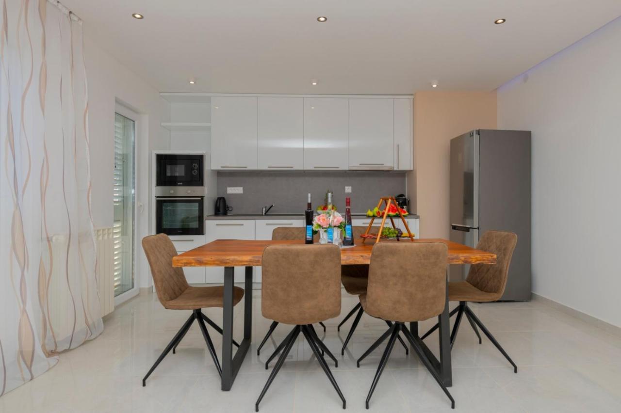 Apartments Radeljic Podstrana Kültér fotó